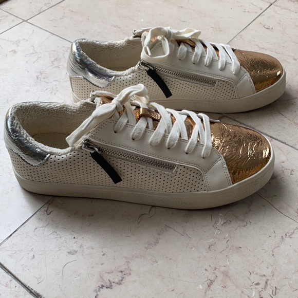 Steve Madden sneakers - Picture 2 of 8